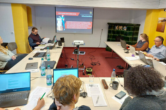 Im Seminarraum der Schreibwerkstatt