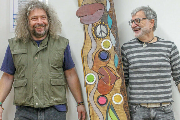 Unterstützt wurde der Künstler vor allem vom Mitarbeitenden Bernd Hertner