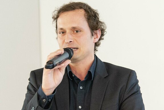 Timon Brandenberg (Regionalleitung Nord) führte durch das Programm und hatte mit seinem Leitungsteam die Tagung organisiert Timon Brandenberg (Regionalleitung Nord) führte durch das Programm und hatte mit seinem Leitungsteam die Tagung organisiert