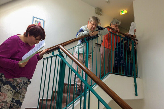 Das Treppenhaus wird regelmäßig zum Treffpunkt für gemeinsames Musizieren