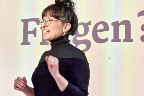 Referentin Dr. Lena Marbacher