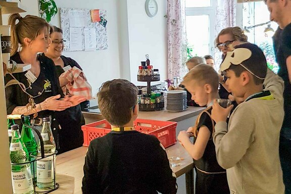 An der Cocktailbar gab es leckere alkoholfreie Getränke An der Cocktailbar gab es leckere alkoholfreie Getränke