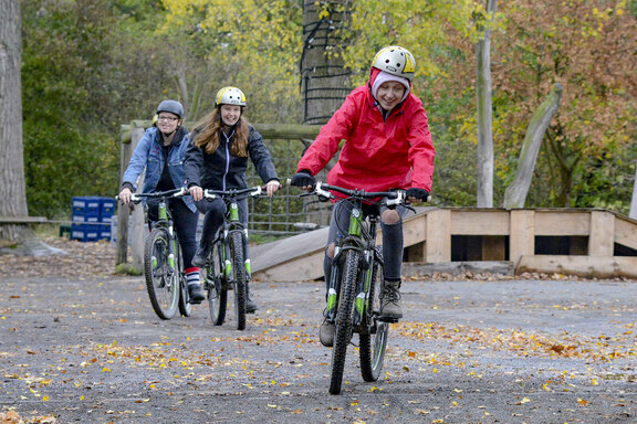 Per Mountainbike gemeinsam unterwegs