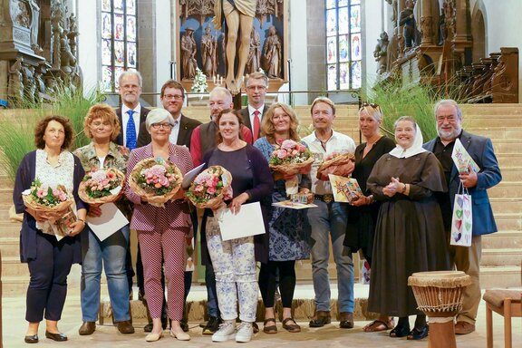 Geschäftsführung und Regionalleitung mit den Dienstjubilaren