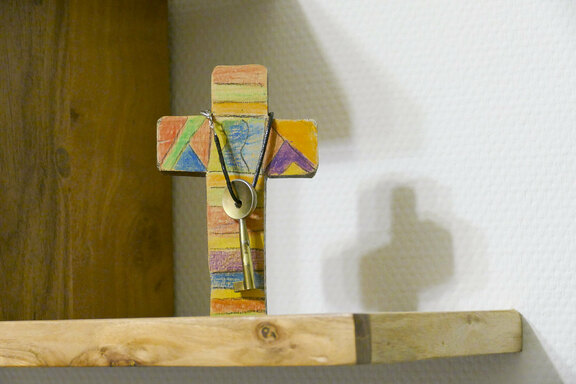 Ein besonderes Erinnerungsstück, gefertigt aus Holz der alten Schrankwand