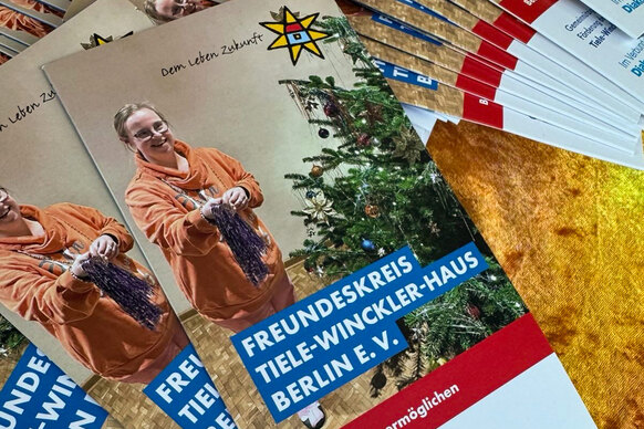Frisch gedruckt: der Info-Flyer als Weihnachtsedition