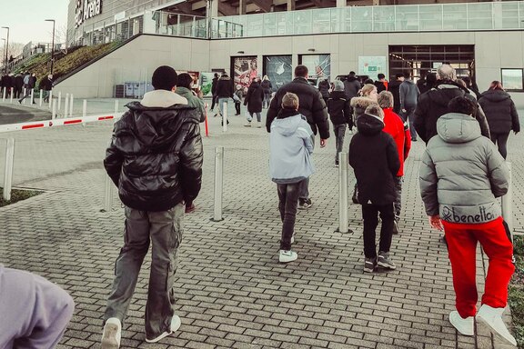 Auf dem Weg ins Stadion