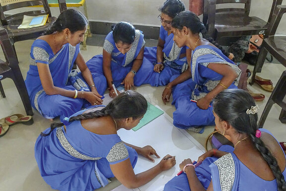 ... zu jedem der vier Kinder wurde in einer Kleingruppe gearbeitet