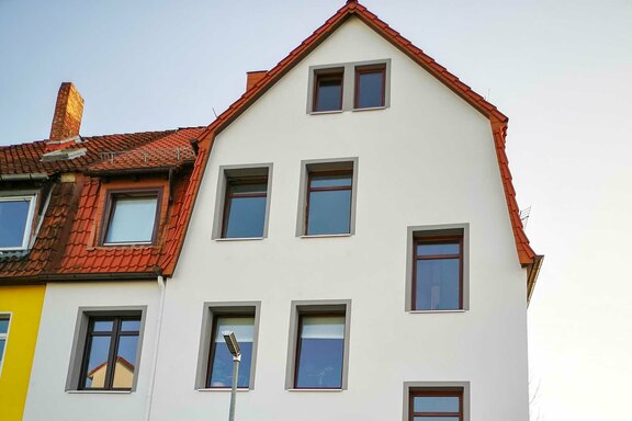 Auch von außen wirkt das Haus freundlich