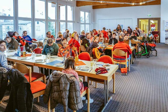 Zahlreiche Gäste waren der Einladung gefolgt