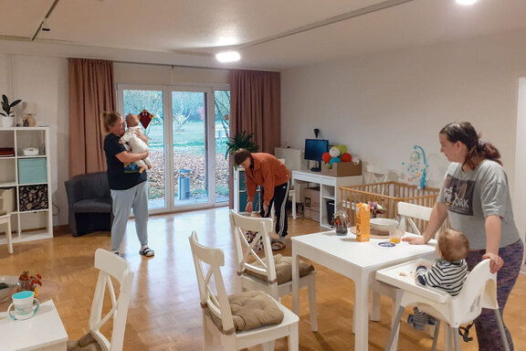 Der Gemeinschaftsraum lädt zum Spielen ein  