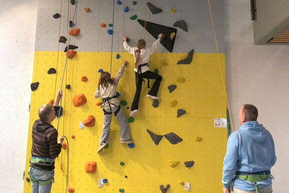 Unter professioneller Anleitung geht es hoch hinaus