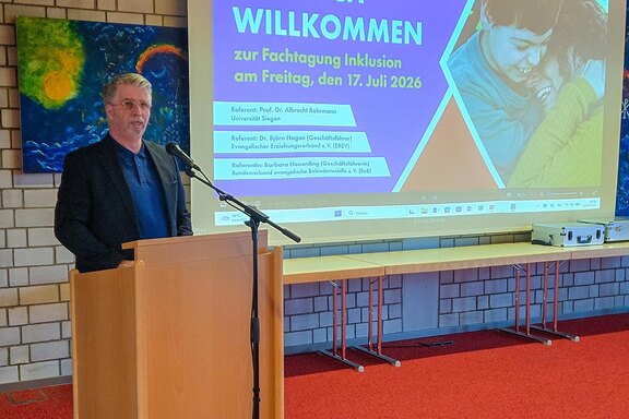 Götz-Tilman Hadem, Kaufmännischer Leiter, begrüßte die Anwesenden zum Fachtag Inklusion