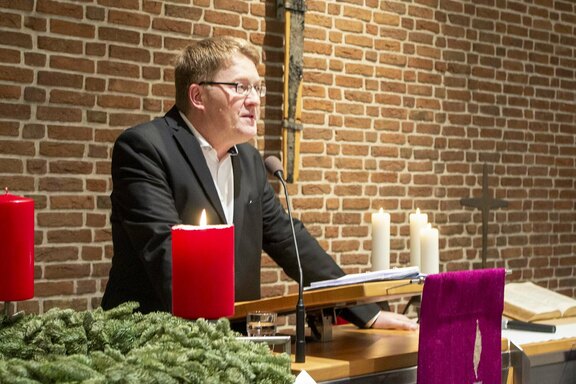 Pfr. i. E. Wagener beleuchtete in seiner Andacht das Thema Sterne