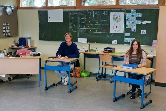 ... Karoline von Below (Lehrkraft Wolfgang-Borchert-Schule) und Kristina Wohlt (Sozialpädagogin Friedenshort) für die Lerngruppe Grundschulkinder.  