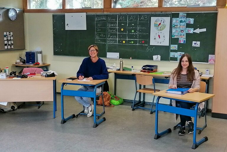 ... Karoline von Below (Lehrkraft Wolfgang-Borchert-Schule) und Kristina Wohlt (Sozialpädagogin Friedenshort) für die Lerngruppe Grundschulkinder.