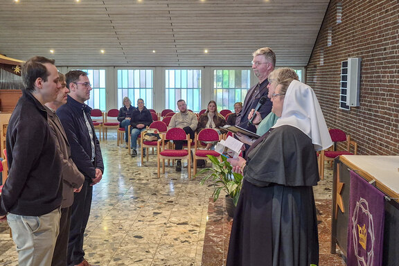 Impressionen aus der Andacht mit Einführung