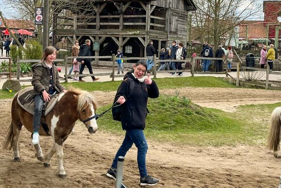 Impressionen vom Tagesausflug des Betreuten Wohnens in Karls Erlebnis-Dorf
