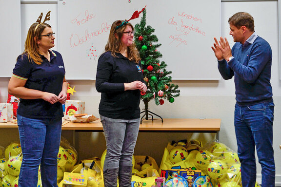 Regionalleiter David Cziudaj informierte in Kurzform über die Jugendhilfearbeit
