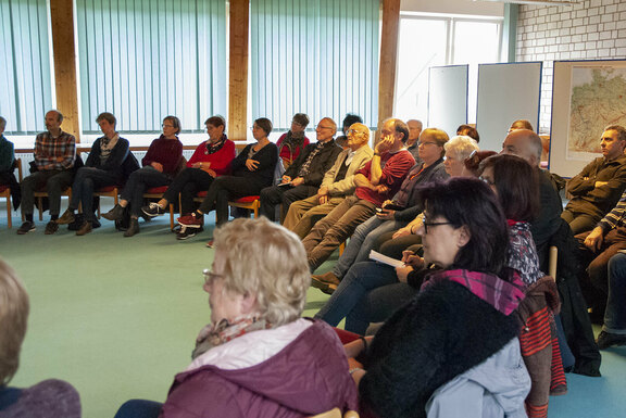 Das Publikum verfolgte die anschaulichen Erläuterungen der Referentin mit großer Aufmerksamkeit