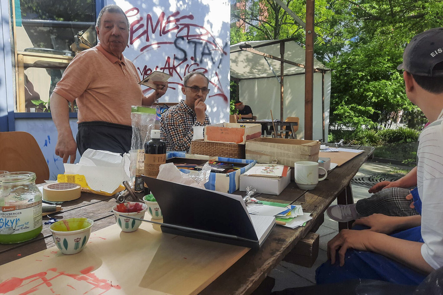 Kunst | Jetzt | Arbeit am 1. Mai in Berlin-Hellersdorf