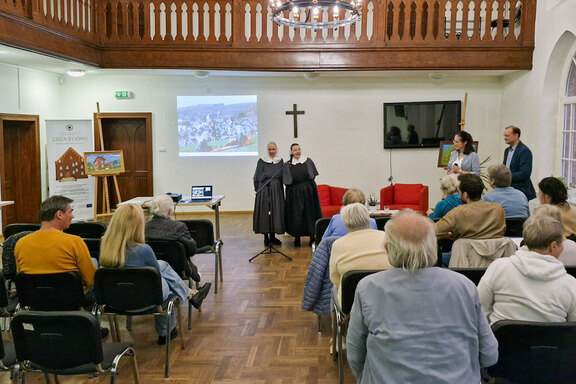 Sr. Christine Killies erzählte über die Geschichte des Friedenshorts nach 1945