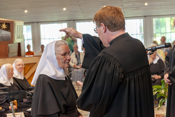 Gottesdienst mit Jubilarinnenehrung