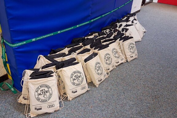 Die gebrauchten Laptops wurden von Round Table so aufbereitet, dass sie direkt einsatzbereit sind