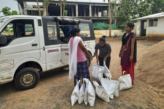Viele fleißige Helferinnen und Helfer sind am Werk
