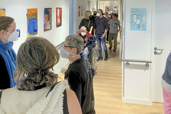 158x Kunst in der AWG Retzowstraße